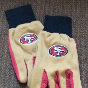 San Francisco 49ers gloves
